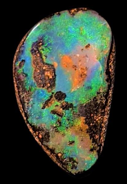 8 CARATS WINTON BOULDER OPAL