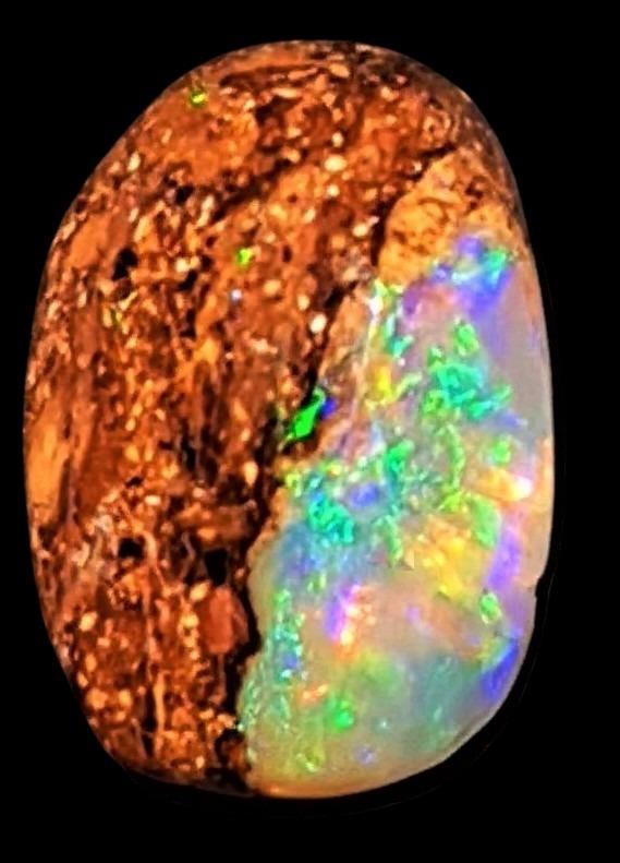 2.4 CARATS YOWAH NUT BOULDER OPAL