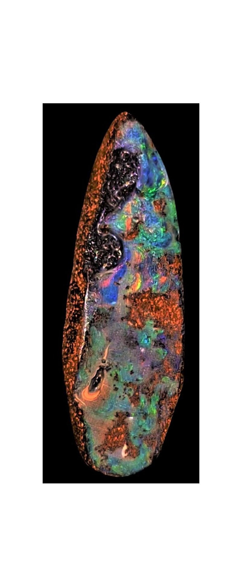 5.5 CARATS WINTON BOULDER OPAL.