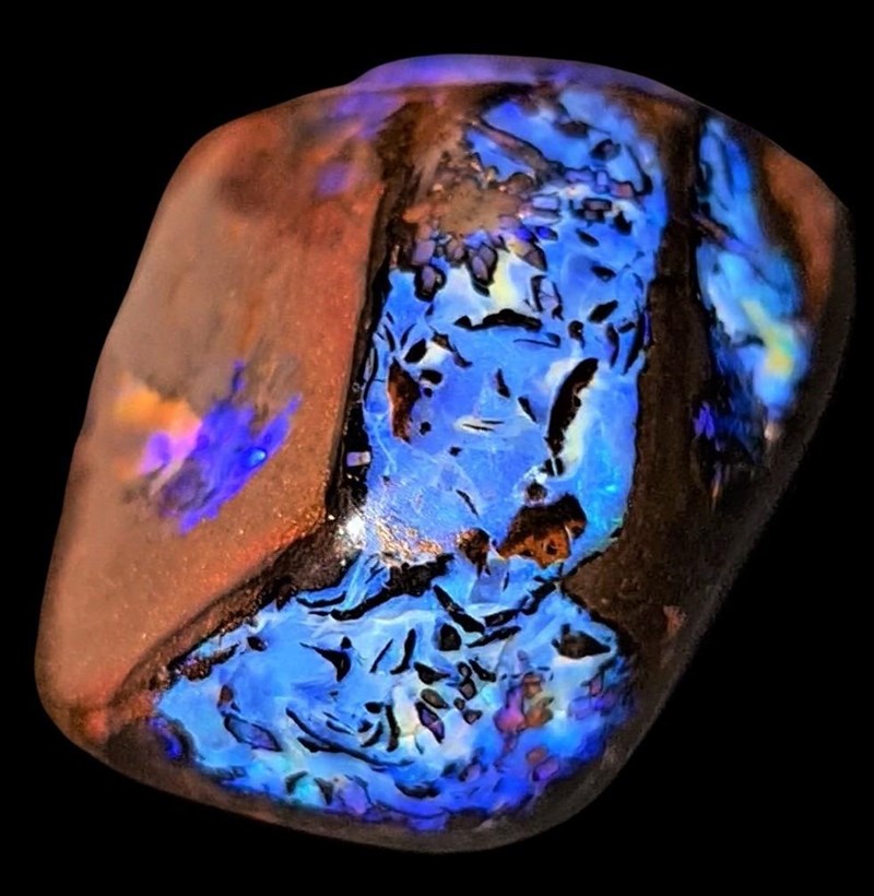 81 CARATS YOWAH BOULDER OPAL,