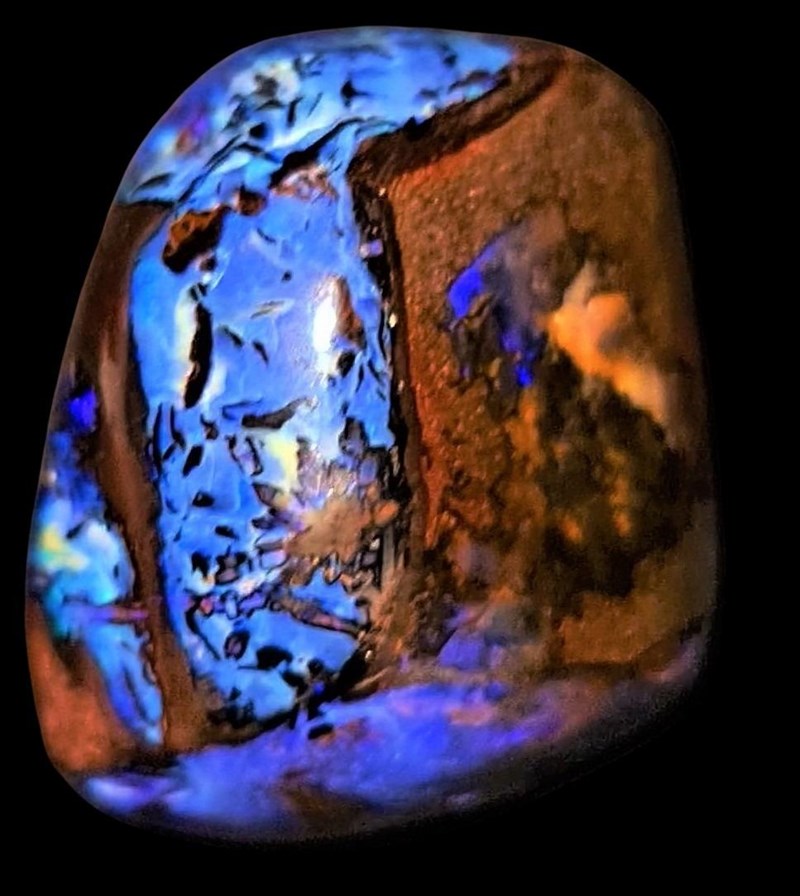 81 CARATS YOWAH BOULDER OPAL,