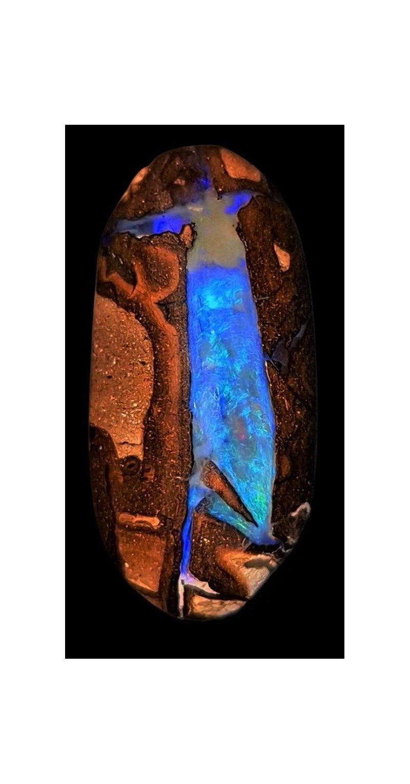 15 CARATS YOWAH NUT BOULDER OPAL.